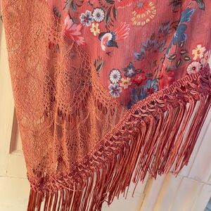 Floral kimono style robe jacket with lace back insert and bottom fringe . OS